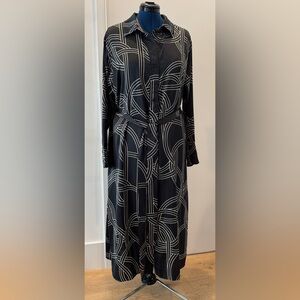 H&M Black and White Geometric Long Sleeve Dress